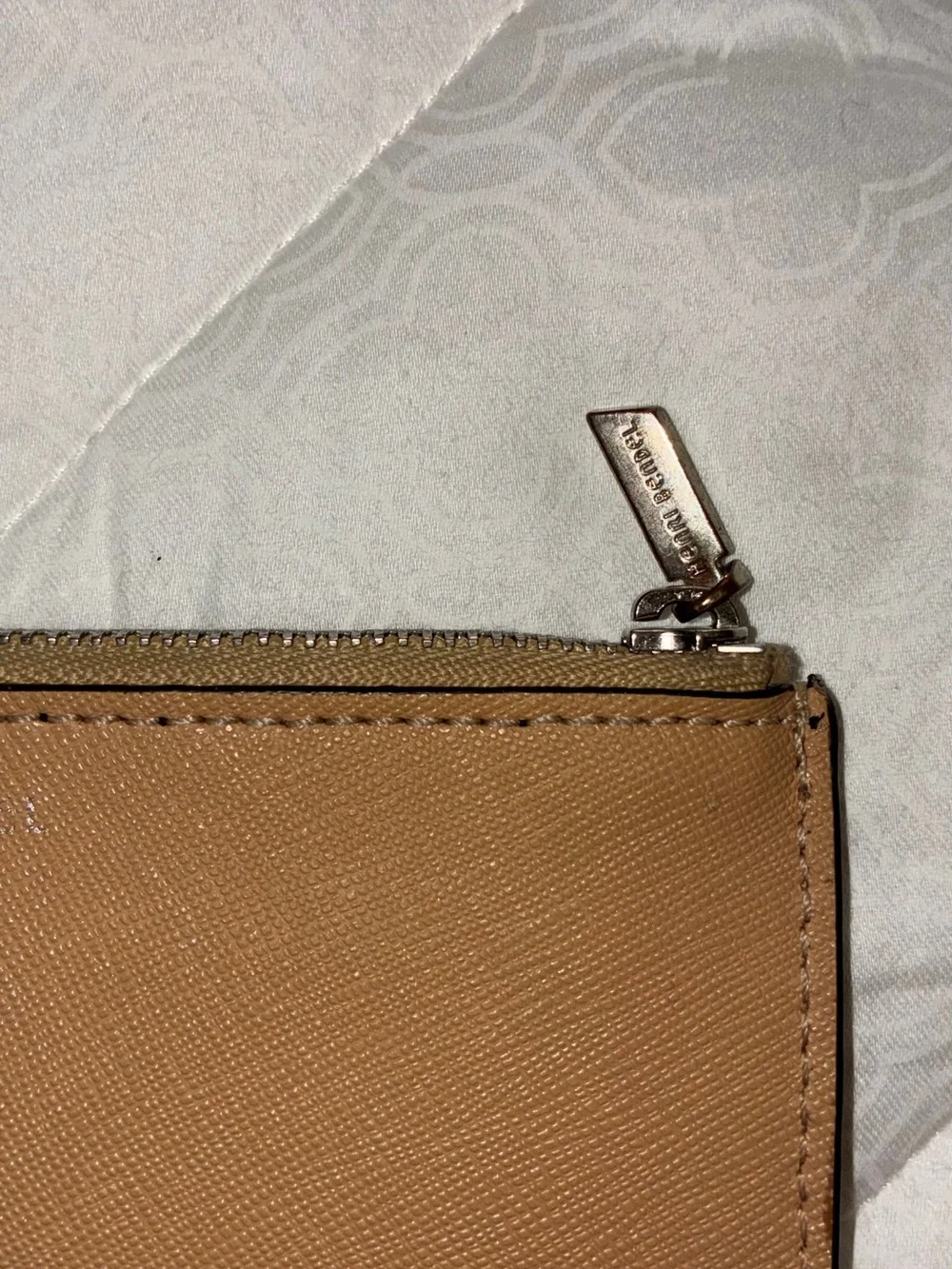 Henri Bendel New York West 57th Zip Card‎ Case Wallet Tan